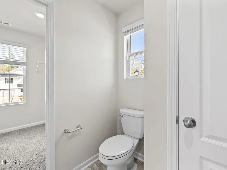 705 Conductor Ct — Photo 22