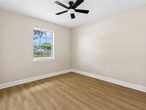 5th image of 1212 Carrollwood Dr