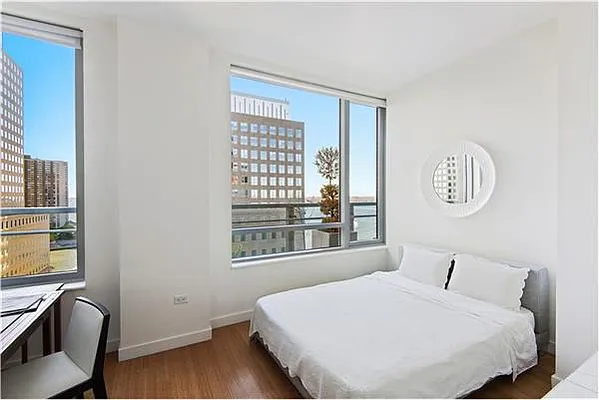 Rented by R New York | media 30