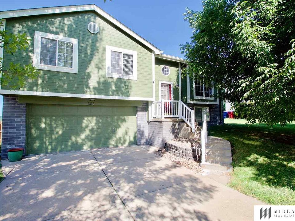 1st image of 306 Sea Pines Dr