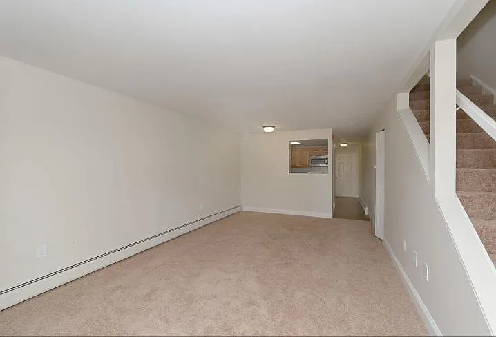 Shorewood Apartments and Townhomes — Photo 10