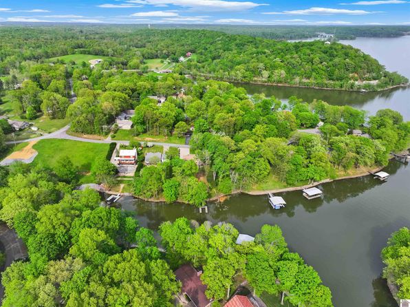 619 W Dogwood Dr, Kuttawa, KY 42055