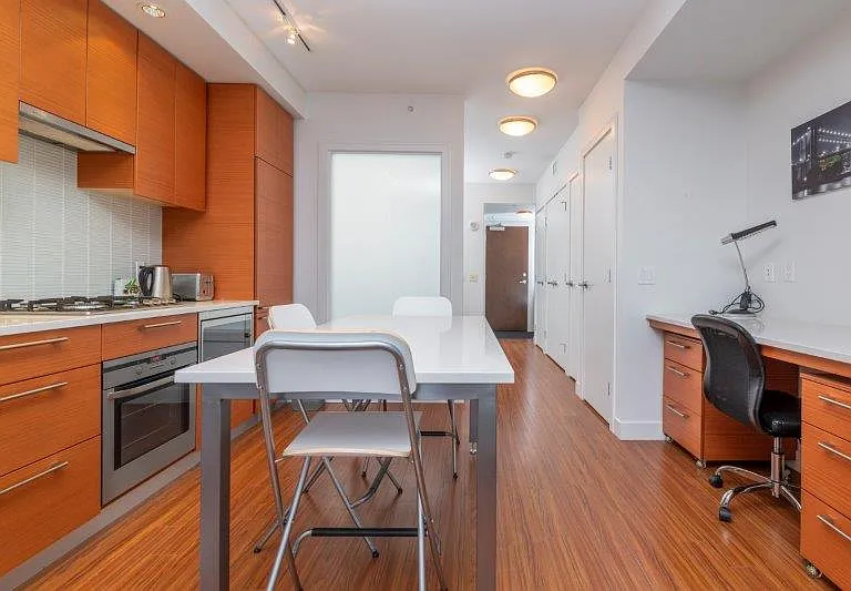 222 Riverfront Ave SW #352 — Photo 16