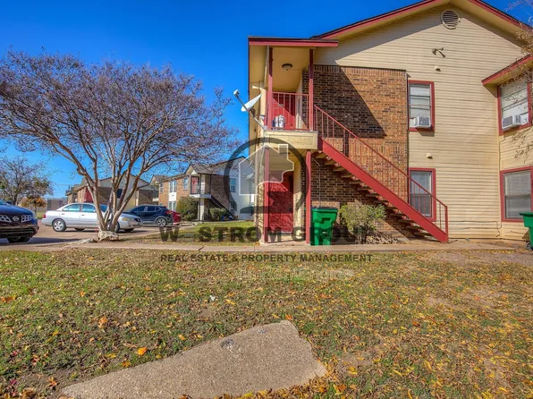 5113 Herrick Ct, Haltom City, TX 76117