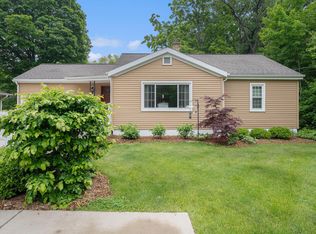 5877 Dowling St, Montague, MI 49437