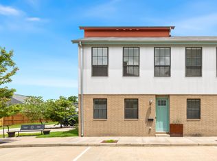 306 SW 5th St, Bentonville, AR 72712