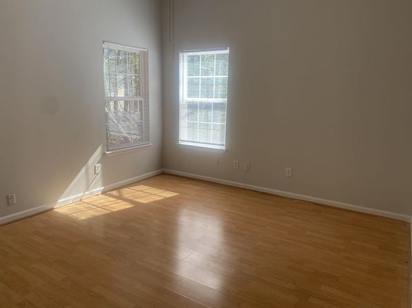 200 Covington Dr