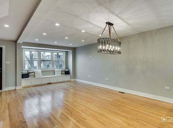 2nd image of 5539 S Sayre Ave