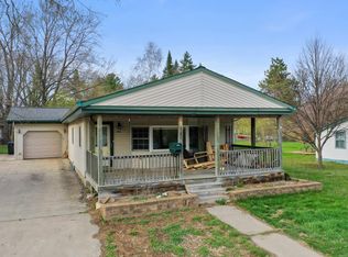 350 North St, Waupaca, WI 54981