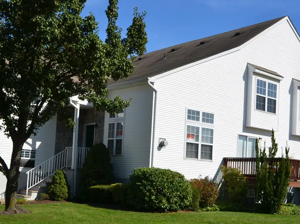145 Tennis Ct, Wall Township, NJ 07719