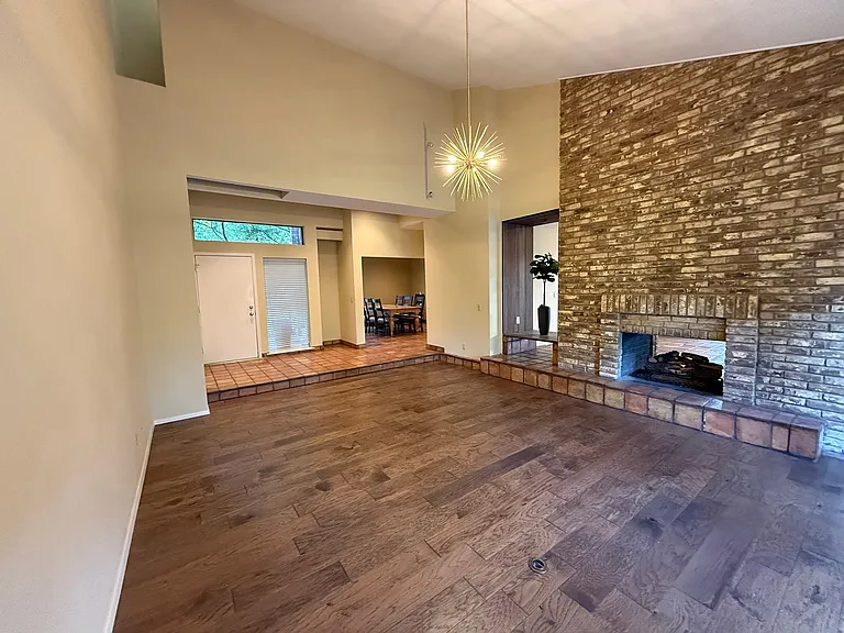 6710 Firelight Ln — Photo 3