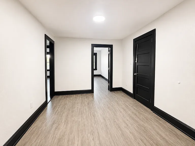 1-145 Washington Ave #4 — Photo 4