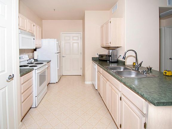 4th image of 501 Gibson Dr APT 2024