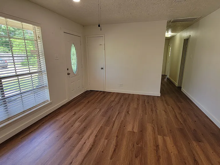 2100 Hill Top Ct #1 — Photo 12