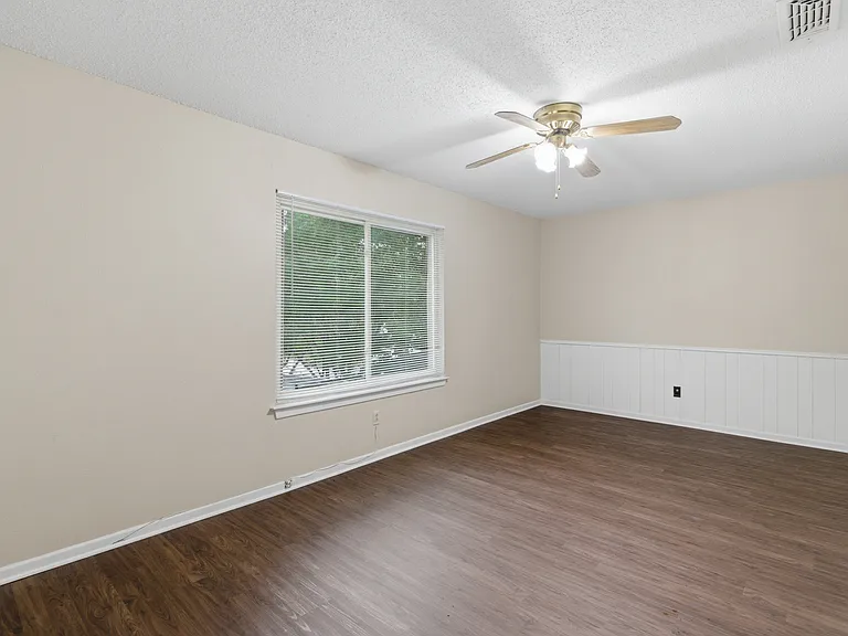 2113 Fleur De Lis Ct — Photo 11
