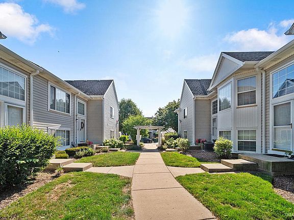 3rd image of 207 Hidden Creek Ln
