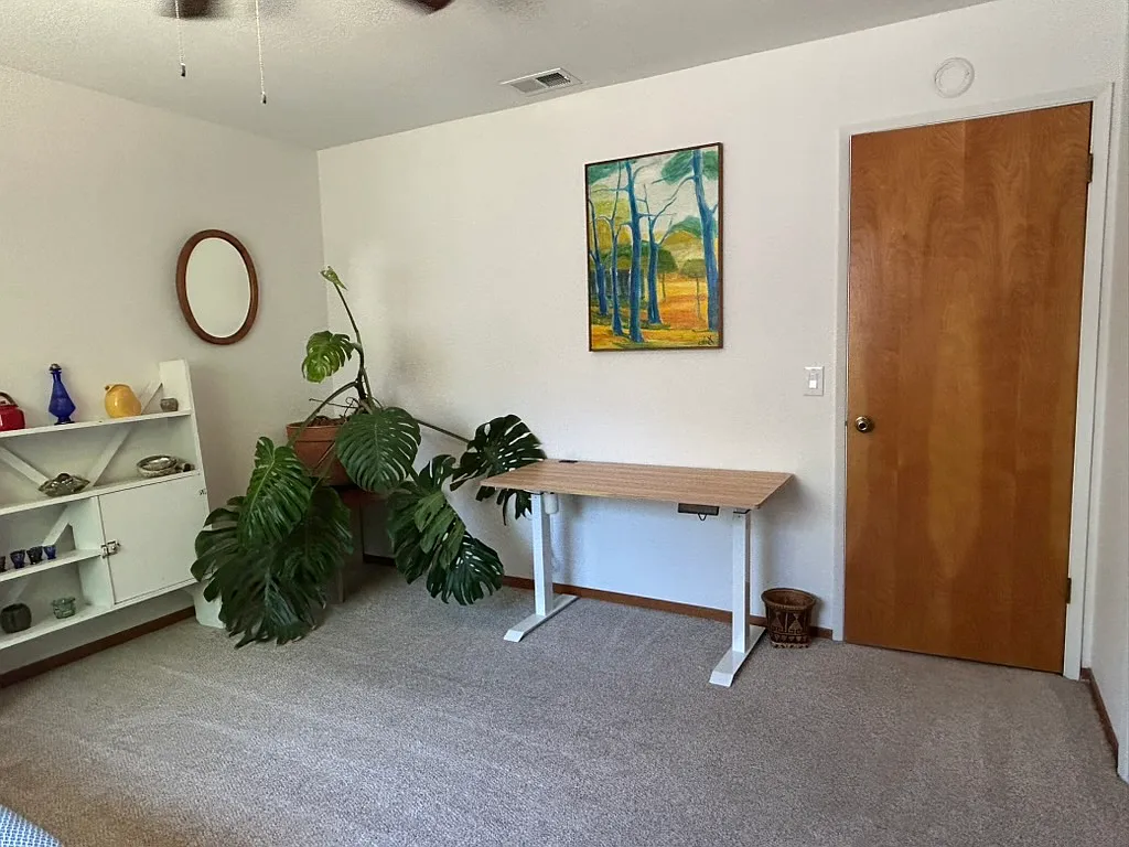 3 bed, 1600 sqft, $1,200 — Photo 3