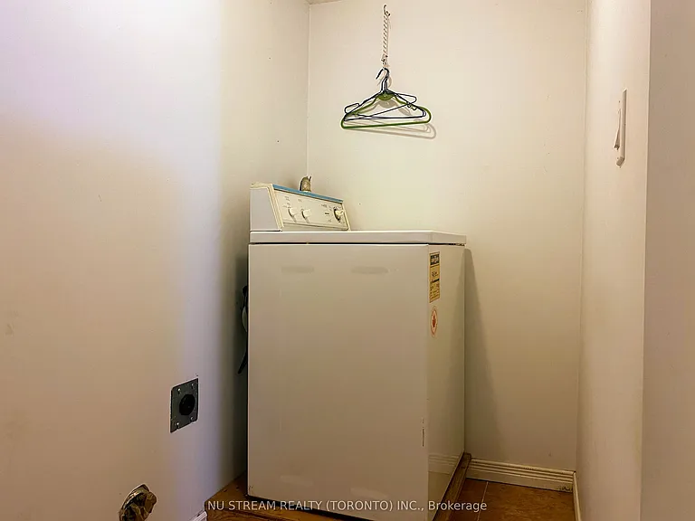 82 Fresno Ct #BASEMENT — Photo 12