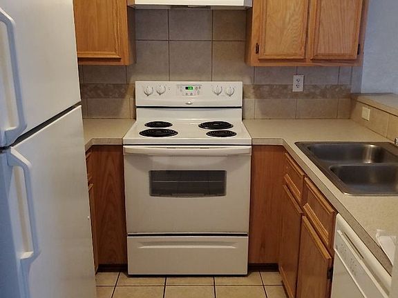 4th image of 1401 Chips APT B