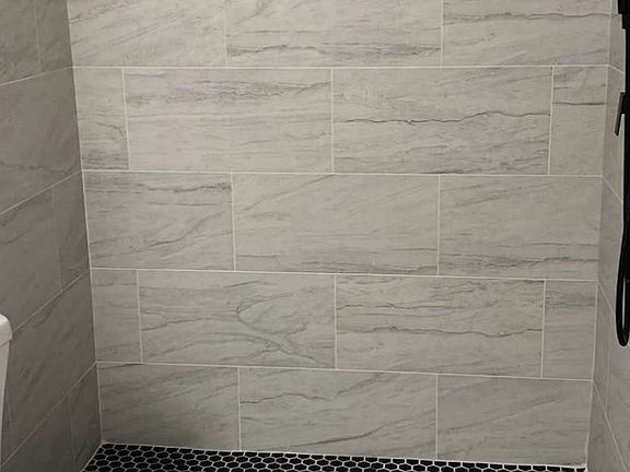 3rd image of 16 Silver Oak Cir #1