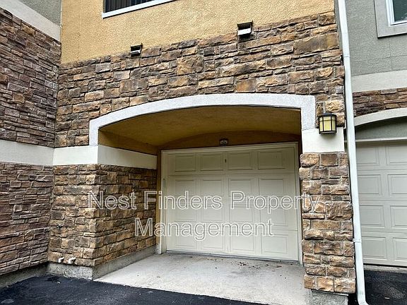 3rd image of 8539 Gate Pkwy W Unit 618