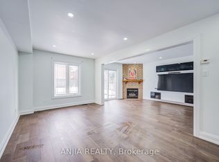 17 Kenborough Ct, Markham, ON L3S3P3