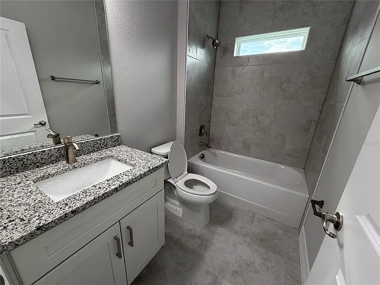 1100 Homer St NW — Photo 31
