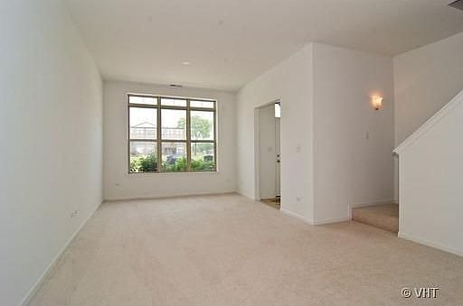2nd image of 719 E 38th St #104