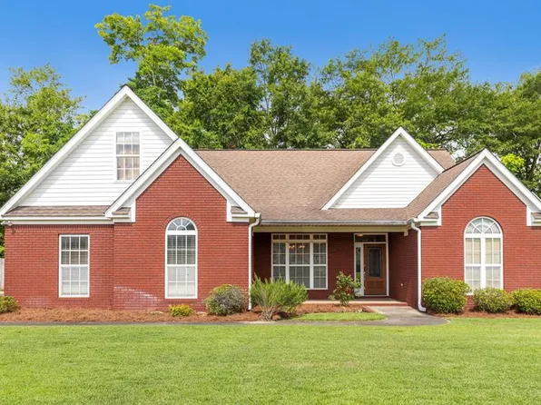104 Drake Dr, Dothan, AL 36305
