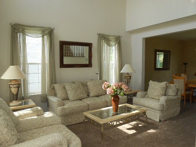 1st image of 401 S Orchard Dr