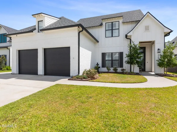 215 Ivory Palm Ct, Youngsville, LA 70592