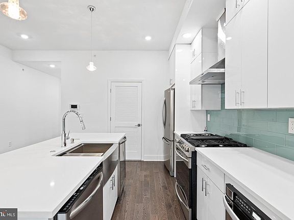 5th image of 1335 NE Franklin St #3
