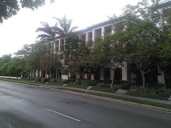 2nd image of 708 SW 1st Ave #708