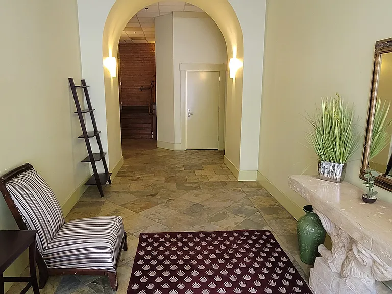 101 10th St #200 — Photo 19