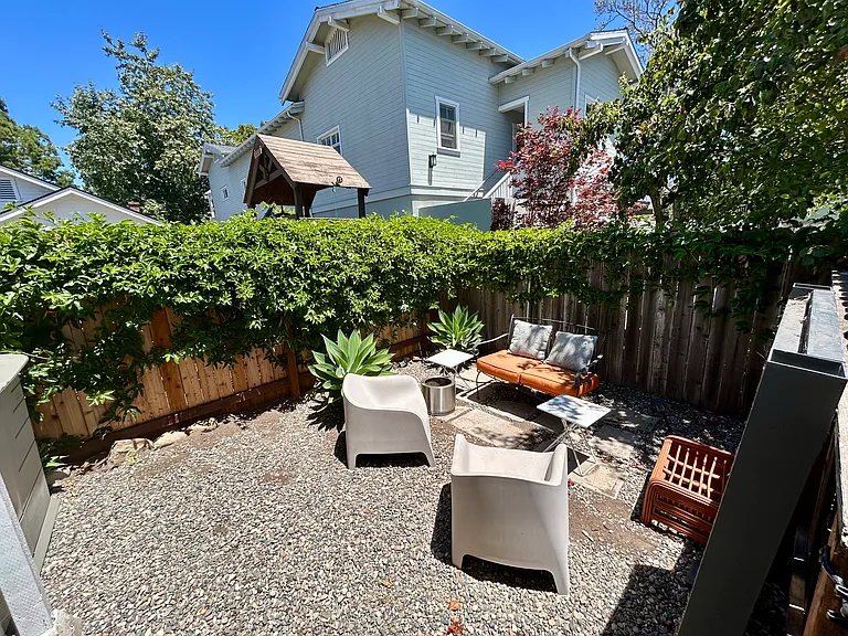 2435 Castillo St #1/2 — Photo 2