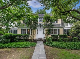 17 Soulice Pl, New Rochelle, NY 10804