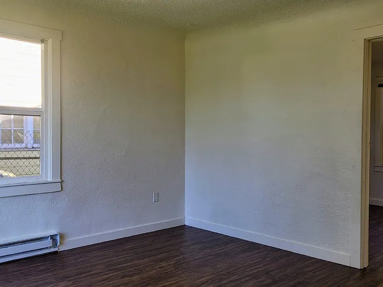 2680 E St — Photo 9