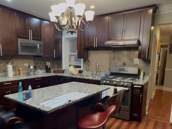 5th image of 3530 W Flournoy St #1