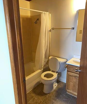 5th image of 1437 9th St APT A