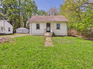 915 Woodlawn Dr, Anderson, IN 46012