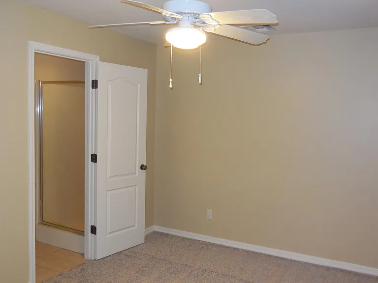 746 S Beck Ave — Photo 18