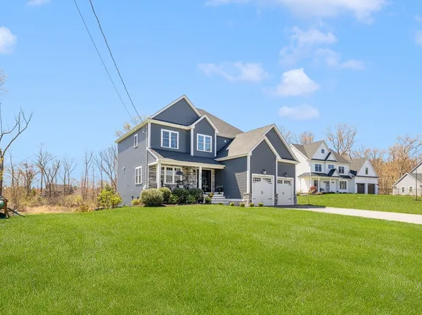 8 Georgia Rae Way, Attleboro, MA 02703