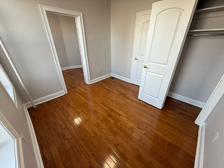 5712 Hudson Ave #10E — Photo 10