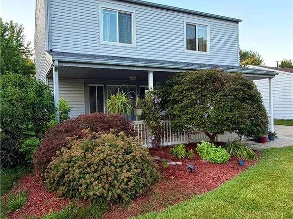 2051 Randall St, Lorain, OH 44052