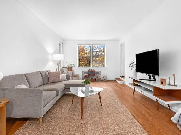920 E 17th St APT 518, Brooklyn, NY 11230