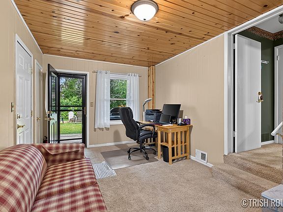 4th image of 3156 New Holland St