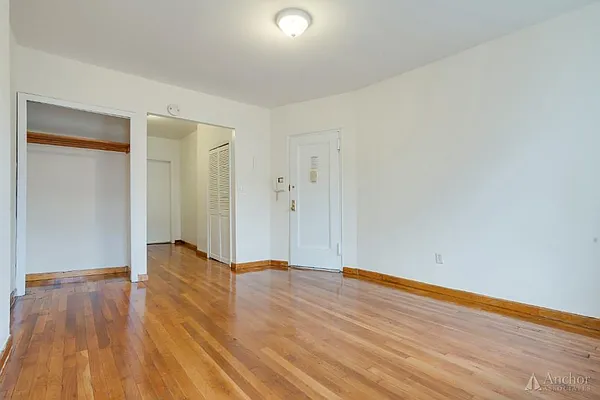 Rented by Anchor Associates | media 3