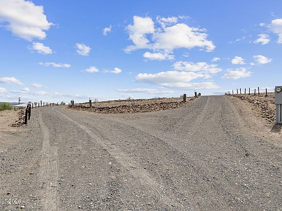 3rd image of 4790 Skyline Dr