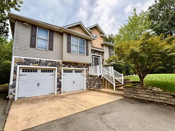 228 Greenbank Rd, Fredericksburg, VA 22406