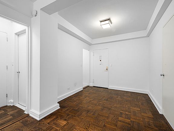 4th image of 40 Park Ave APT 3E